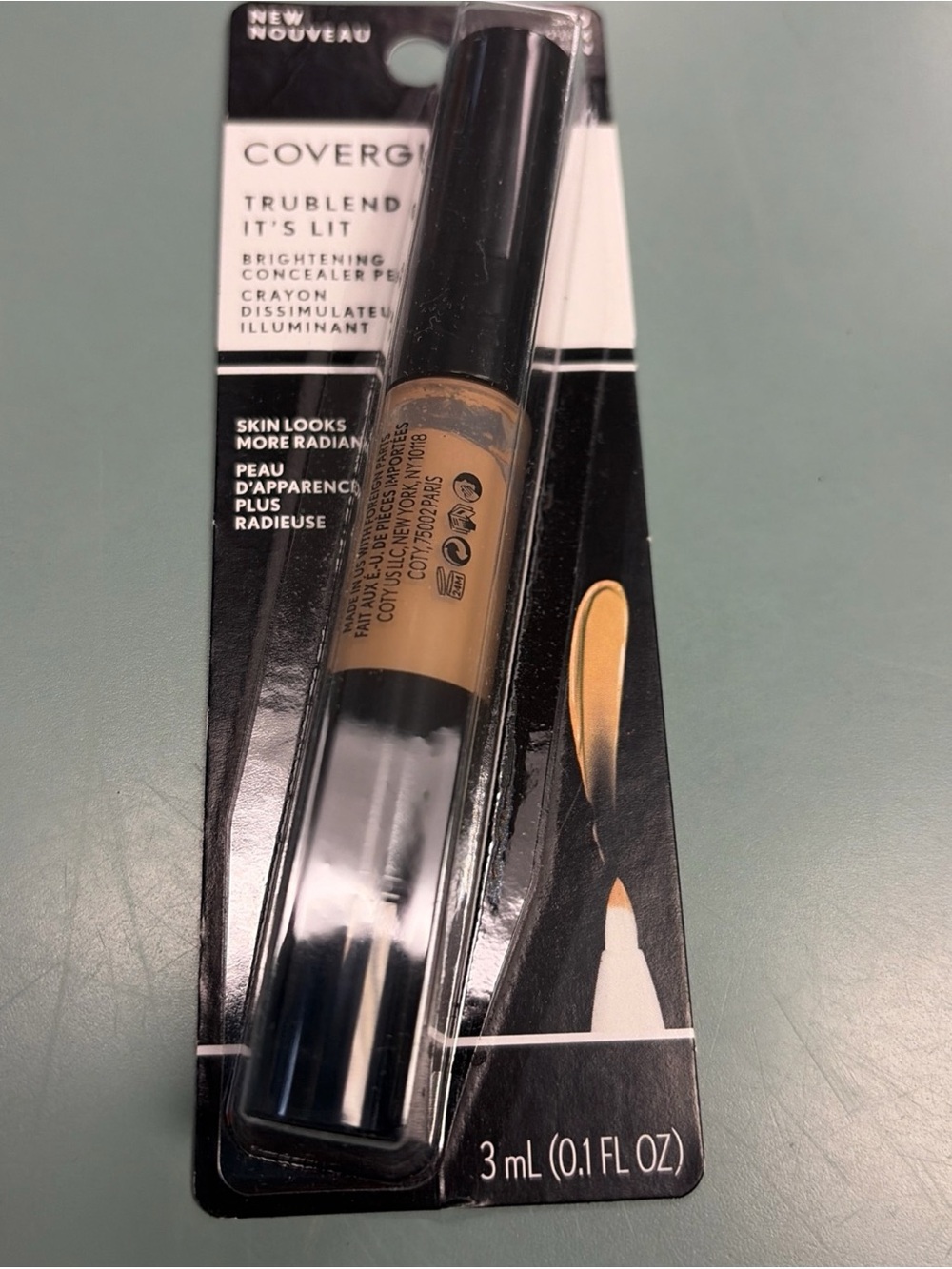 COVERGIRL TruBlend It's Lit Brightening Concealer - Tan